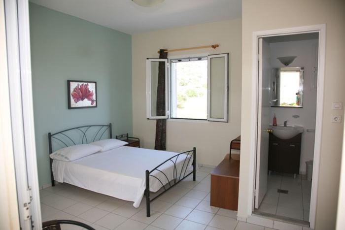 Liza Rooms Lixouri Bagian luar foto